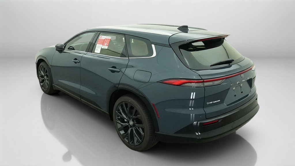 2026 Toyota Crown Signia LIMITED SUV Slide 5