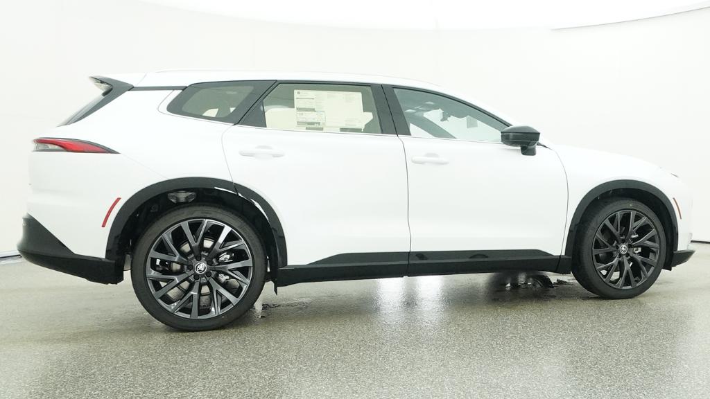 New 2026 Oxygen White Toyota Limited image 40