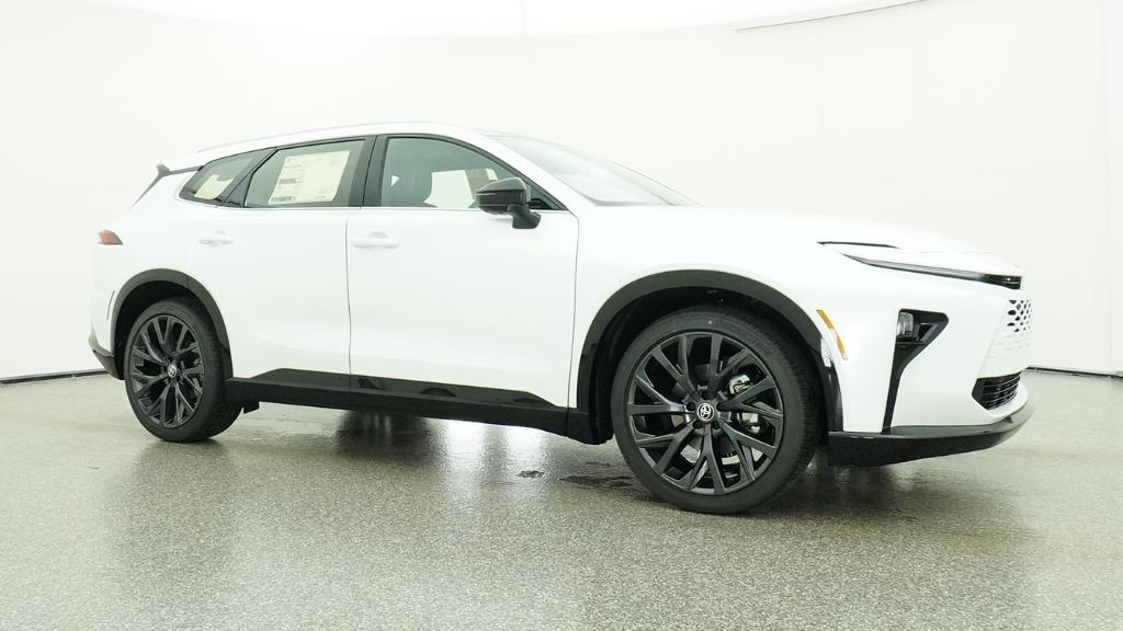 New 2026 Oxygen White Toyota Limited image 38
