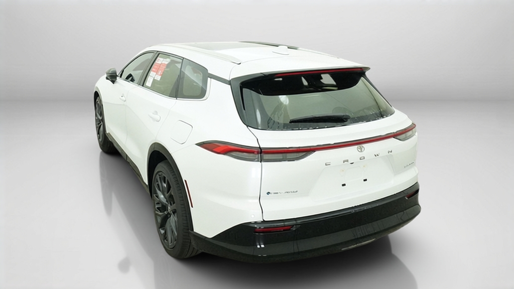 New 2026 Oxygen White <sup>1</sup> Toyota  Limited image 13