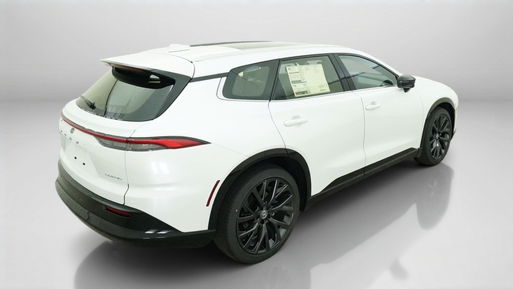 New 2026 Oxygen White <sup>1</sup> Toyota  Limited image 9