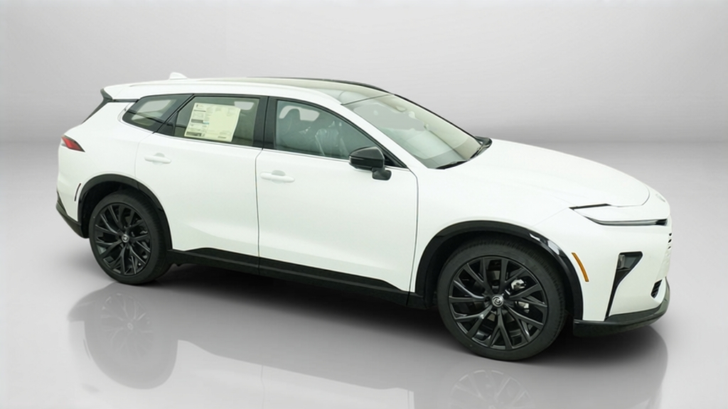 New 2026 Oxygen White <sup>1</sup> Toyota  Limited image 6