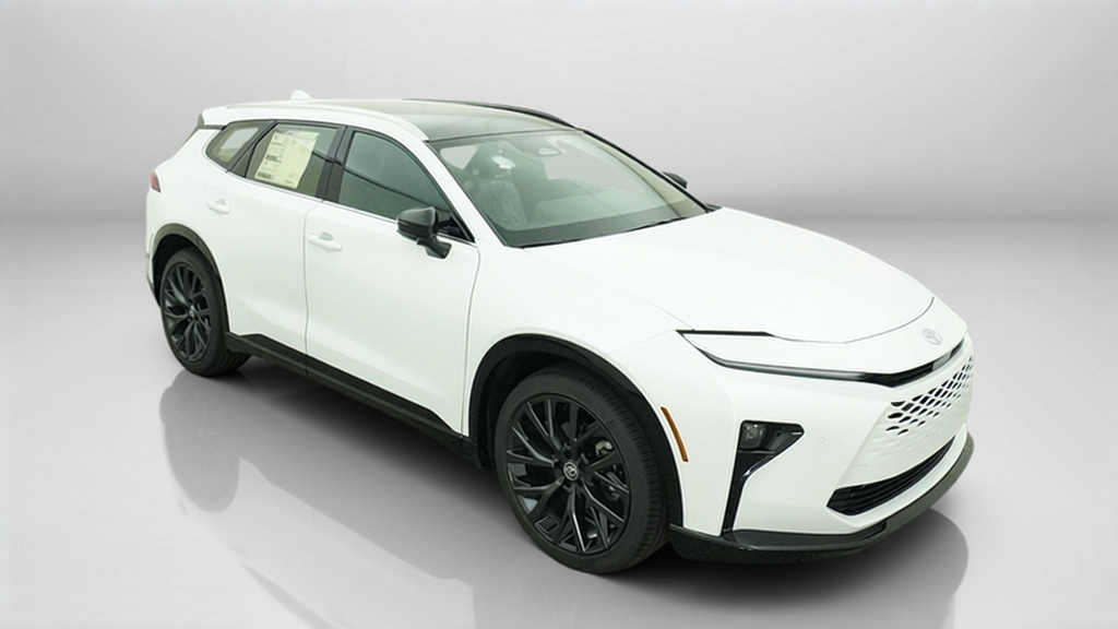 New 2026 Oxygen White <sup>1</sup> Toyota  Limited image 5