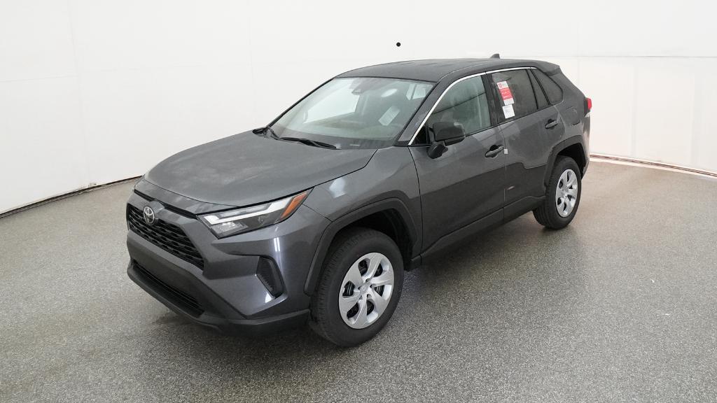 2025 Toyota RAV4 LE's photo