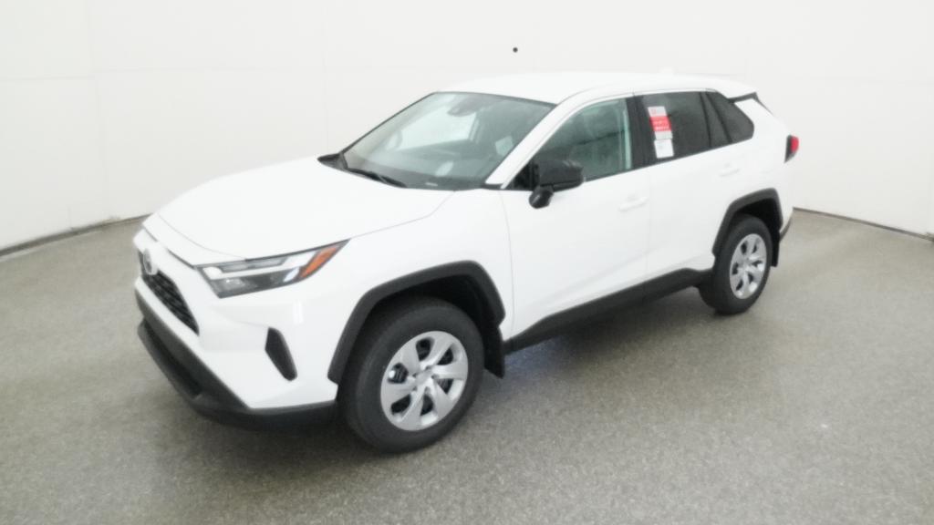 2025 Toyota RAV4 LE's photo