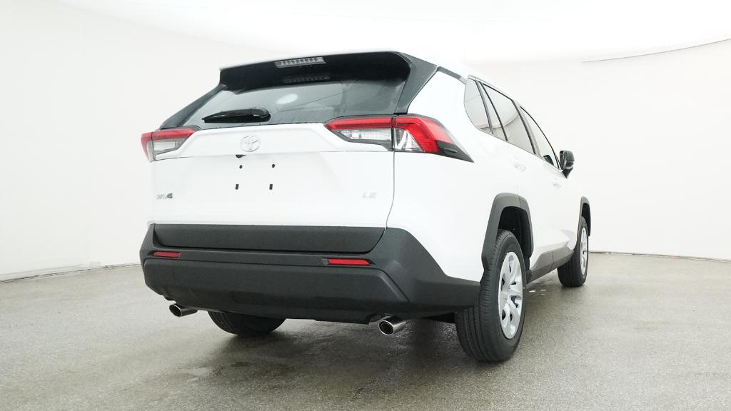 2025 Toyota RAV4 LE photo 18