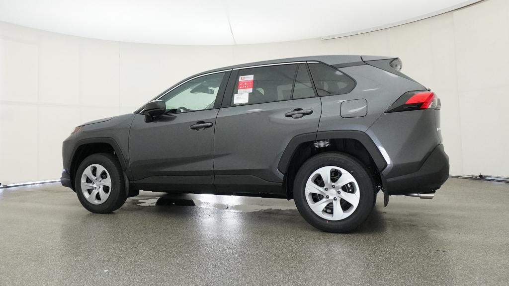2025 Toyota RAV4 LE photo 12