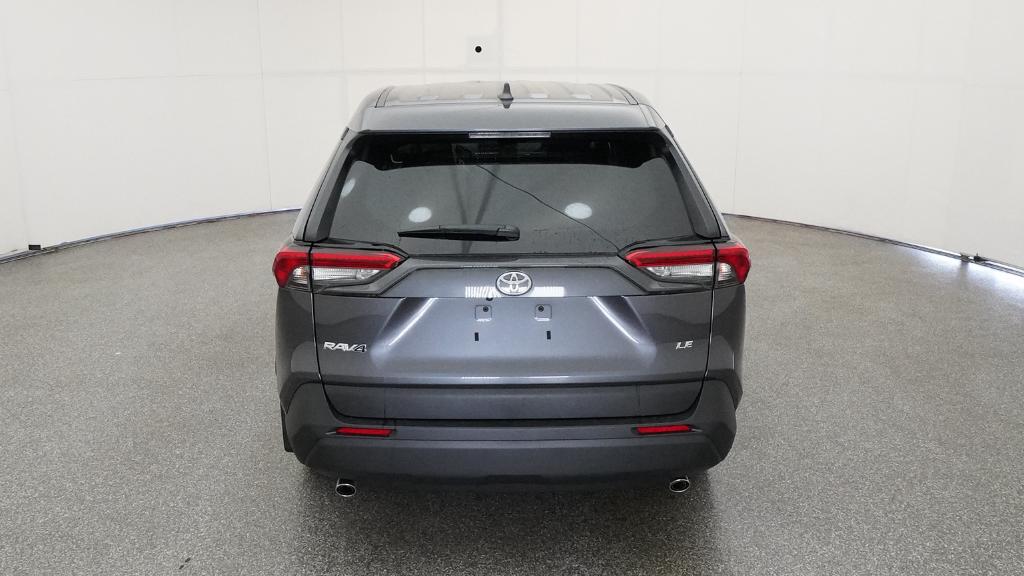 2025 Toyota RAV4 LE photo 18