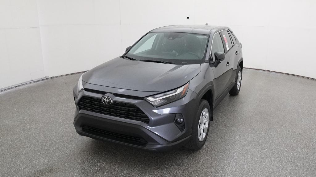 2025 Toyota RAV4 LE photo 5
