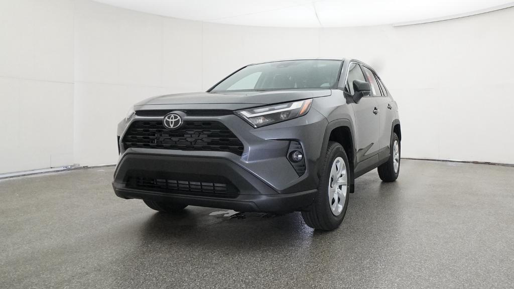 2025 Toyota RAV4 LE photo 4