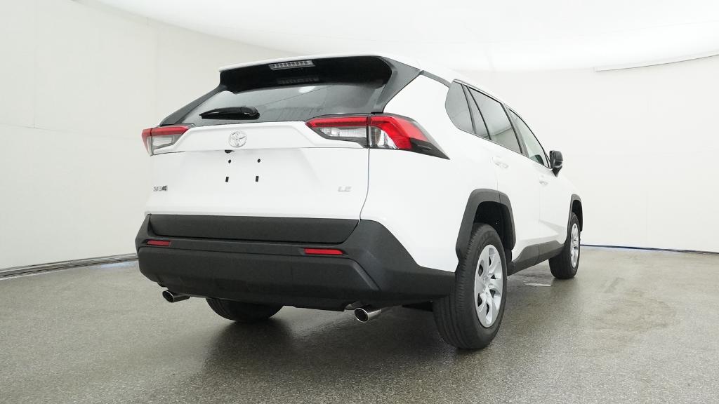 2025 Toyota RAV4 LE photo 17
