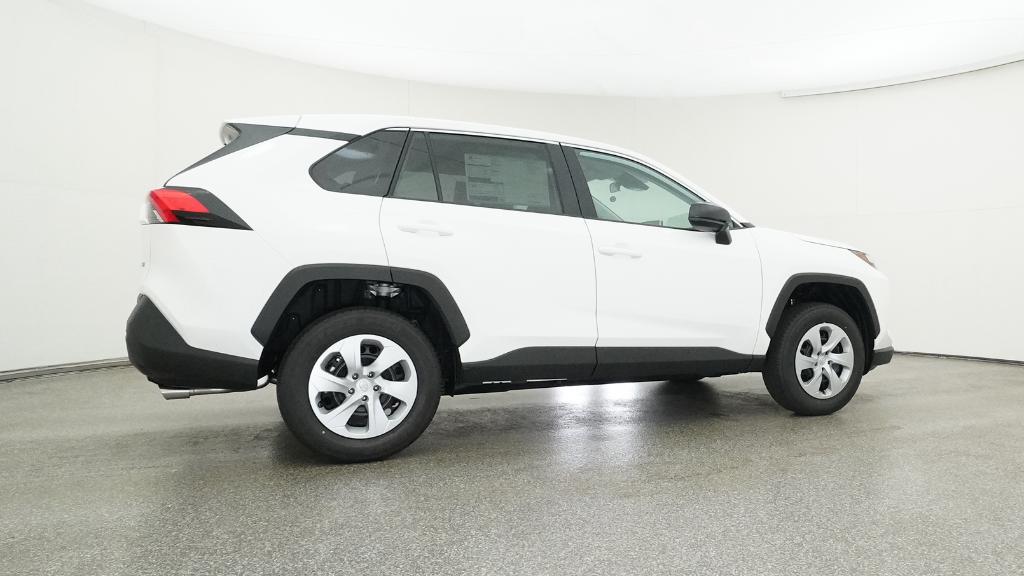 2025 Toyota RAV4 LE photo 20