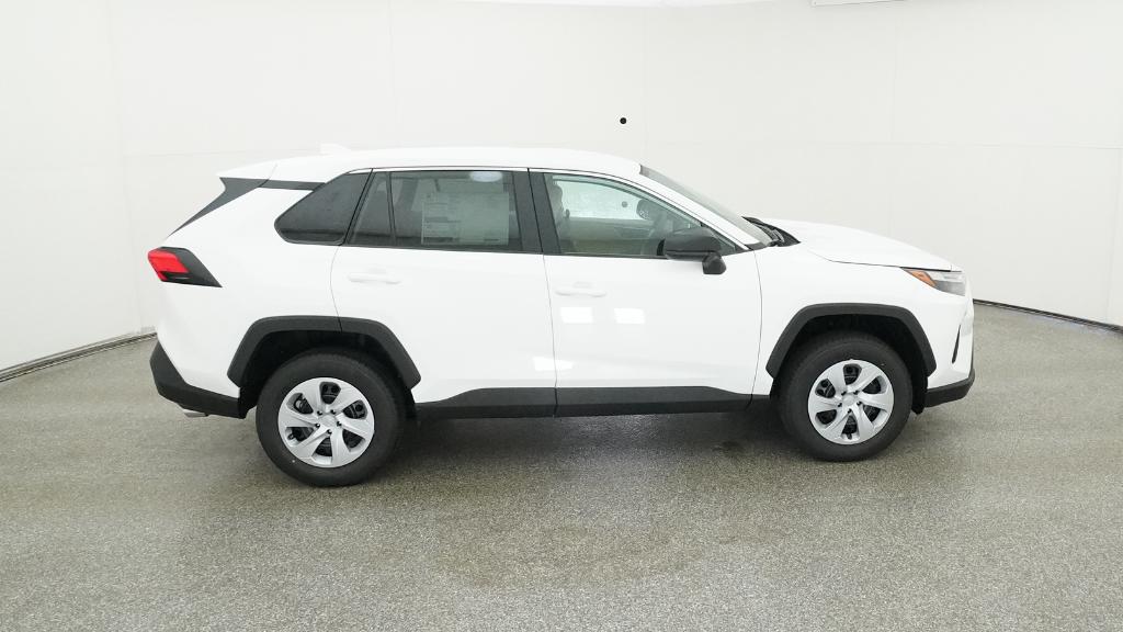 2025 Toyota RAV4 LE photo 22