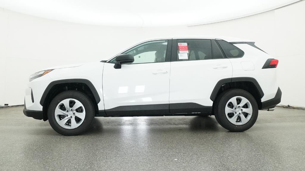 2025 Toyota RAV4 LE photo 7