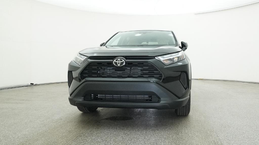 2025 Toyota RAV4 LE photo 3