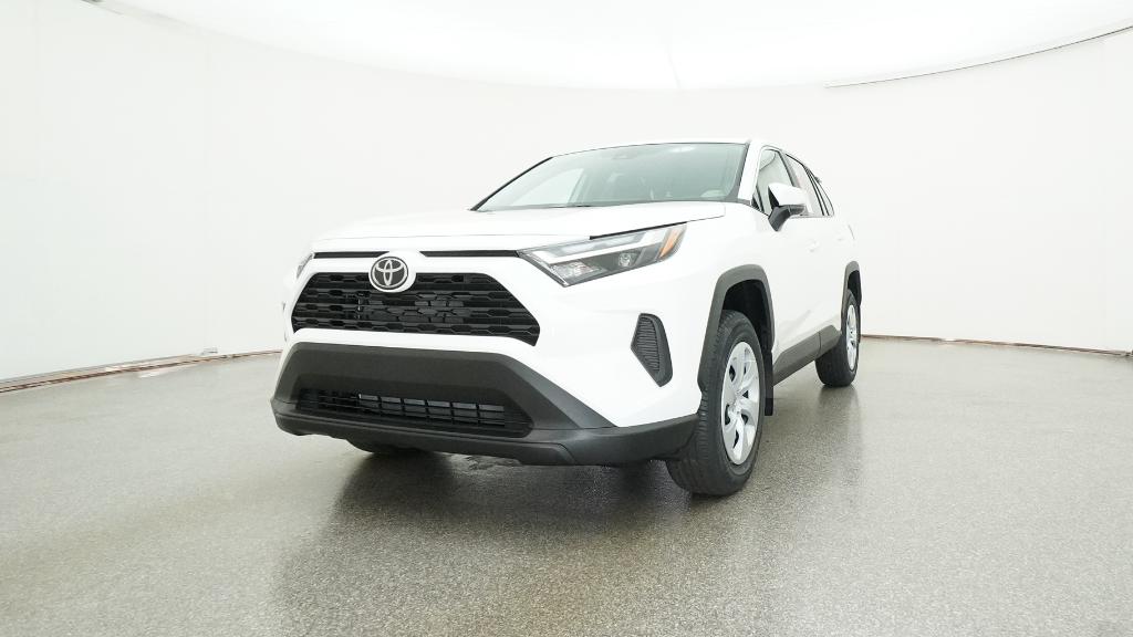 2025 Toyota RAV4 LE photo 4