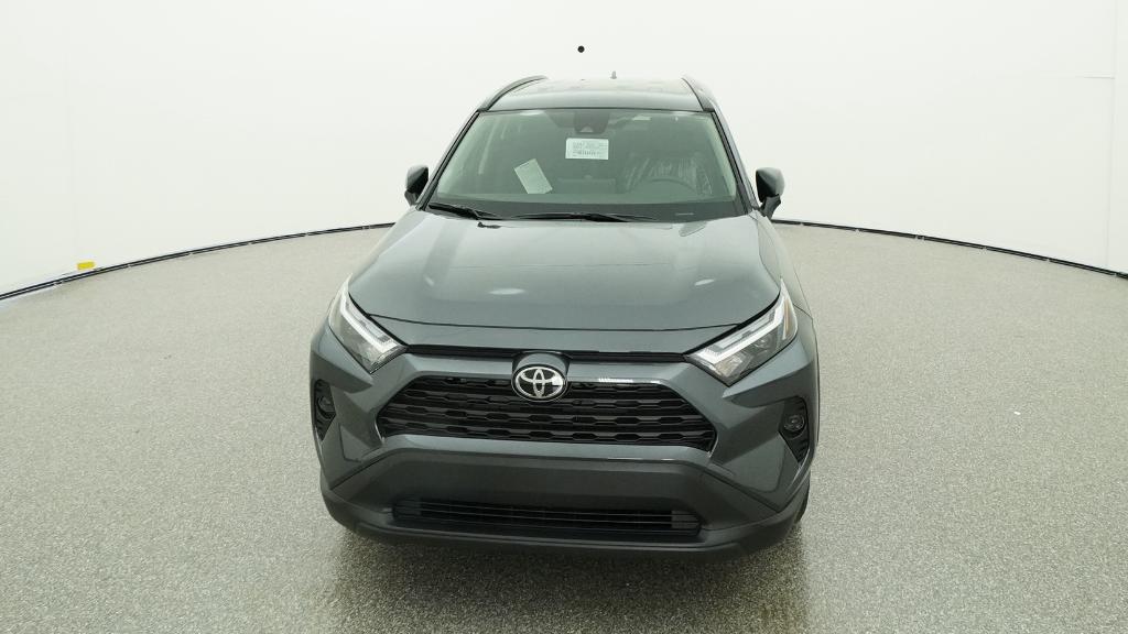 2025 Toyota RAV4 Hybrid LE photo 2