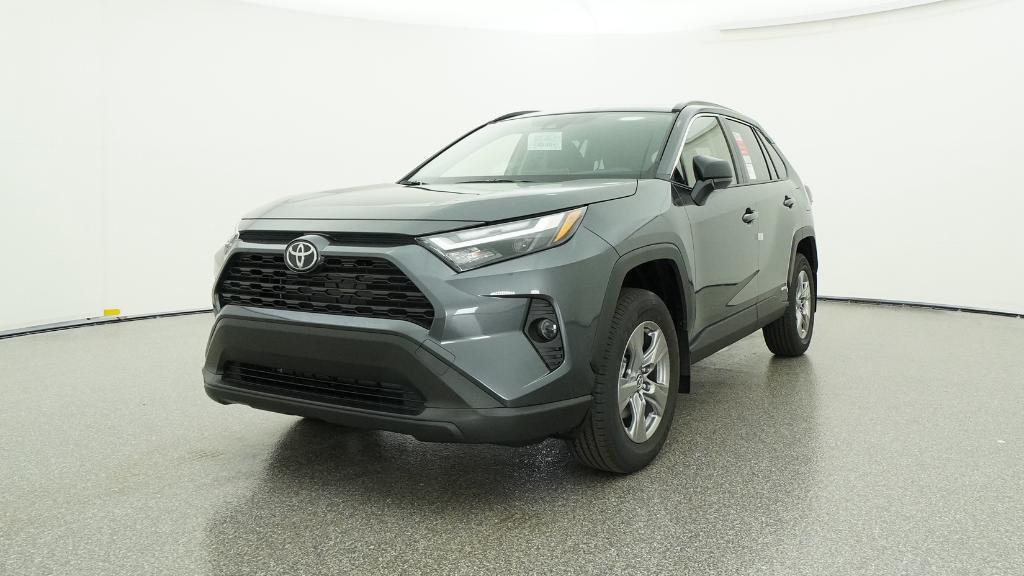 2025 Toyota RAV4 Hybrid LE photo 4