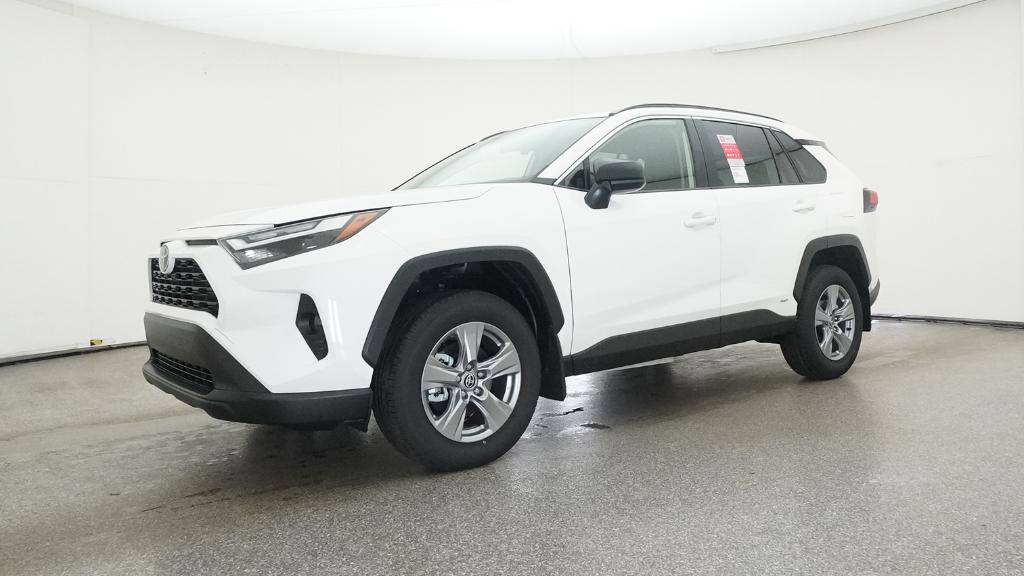 2025 Toyota RAV4 Hybrid LE photo 3