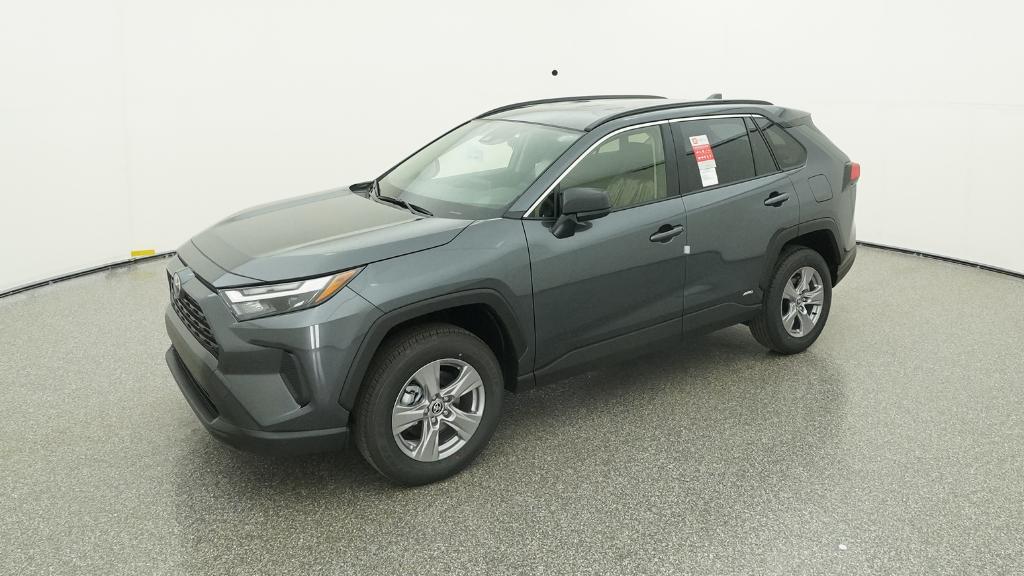 2025 Toyota RAV4 LE's photo