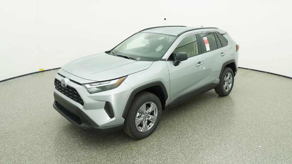 2025 Toyota RAV4 LE's photo