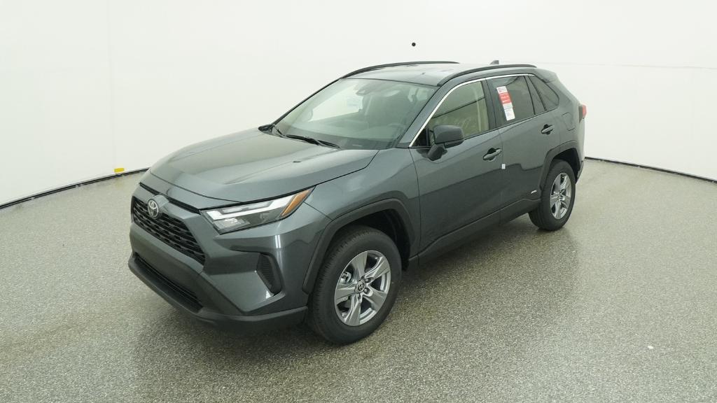 2025 Toyota RAV4 LE's photo