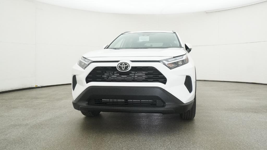 2025 Toyota RAV4 Hybrid LE photo 2