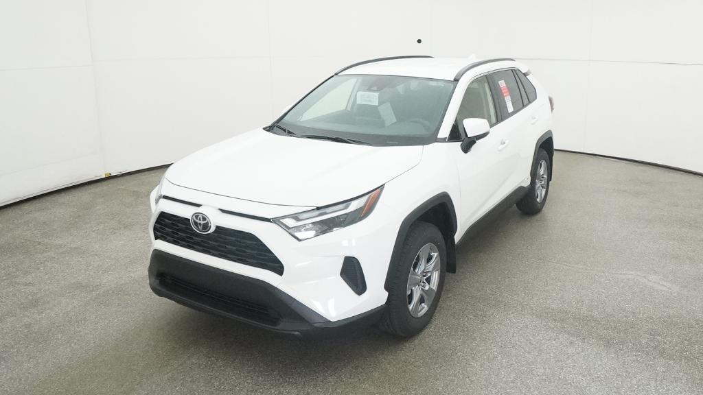 2025 Toyota RAV4 Hybrid LE photo 4
