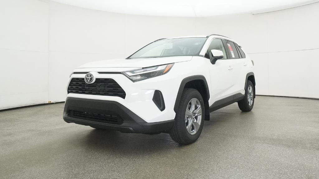 2025 Toyota RAV4 Hybrid LE photo 3