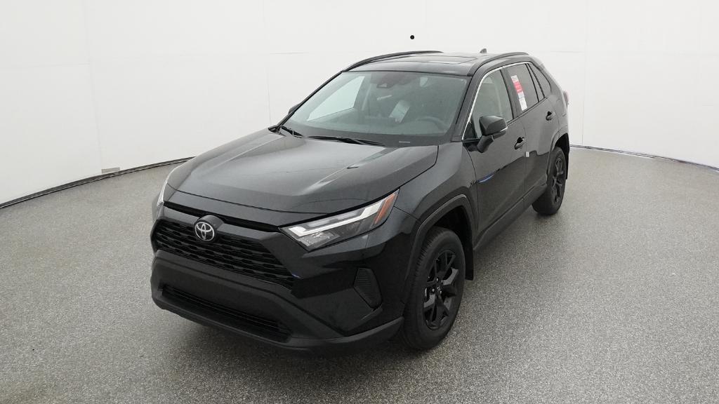 2025 Toyota RAV4 XLE photo 2