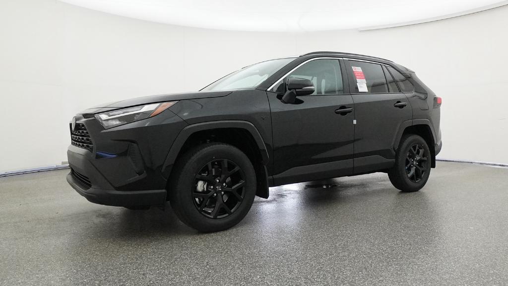 2025 Toyota RAV4 XLE photo 4