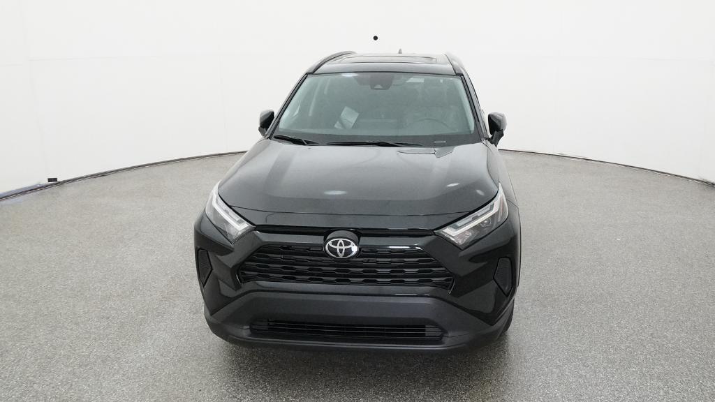 2025 Toyota RAV4 XLE photo 2