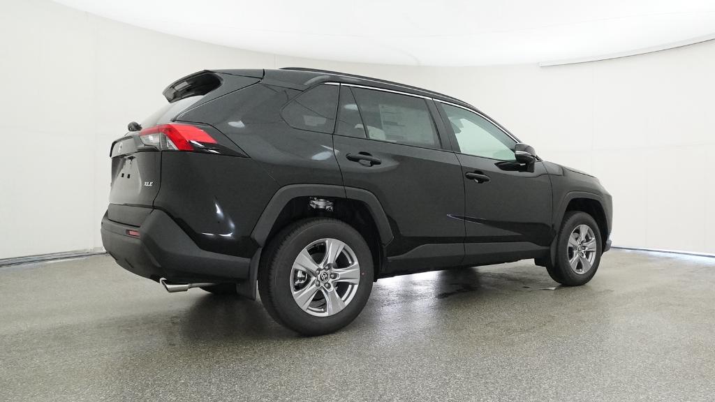 2025 Toyota RAV4 XLE photo 21