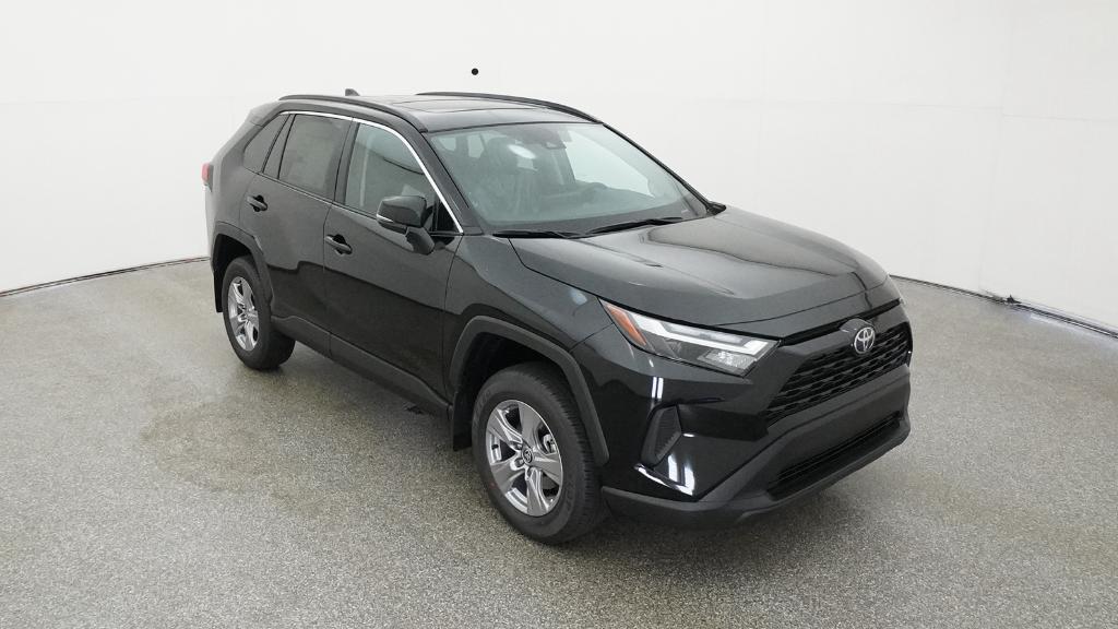 2025 Toyota RAV4 XLE photo 29