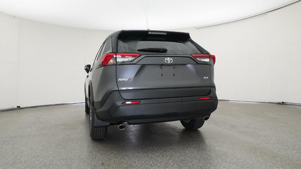 2025 Toyota RAV4 XLE photo 11