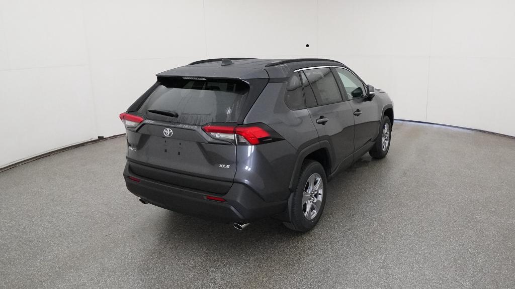 2025 Toyota RAV4 XLE photo 15