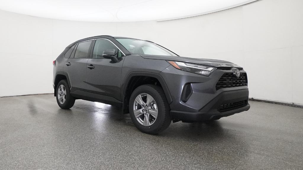 2025 Toyota RAV4 XLE photo 26