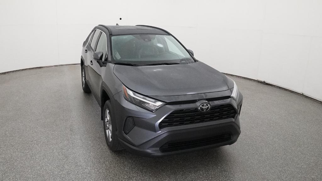 2025 Toyota RAV4 XLE photo 28