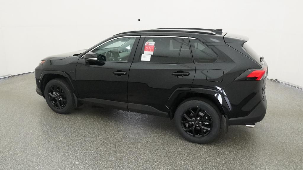 2025 Toyota RAV4 XLE photo 7