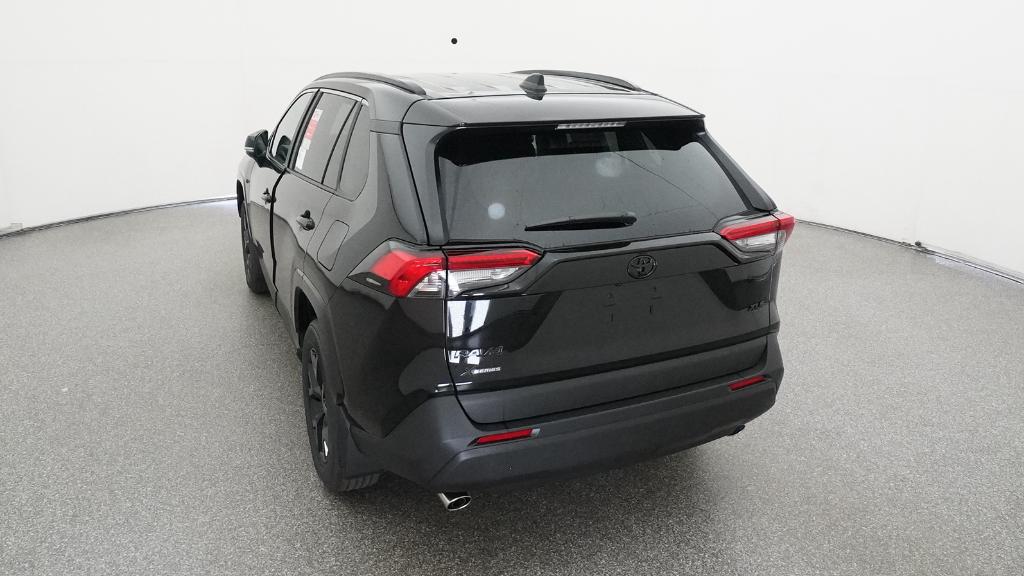 2025 Toyota RAV4 XLE photo 12