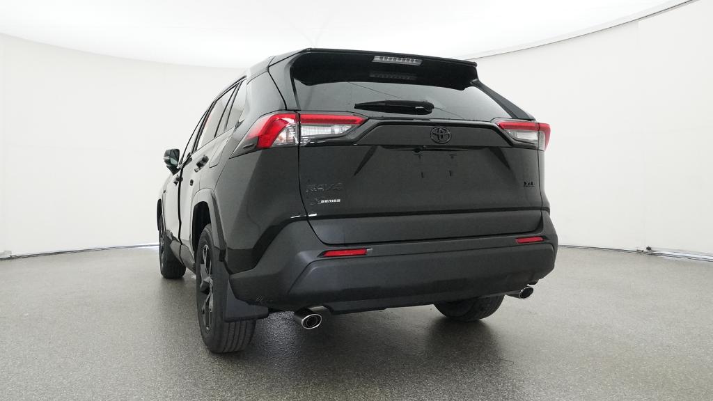 2025 Toyota RAV4 XLE photo 11