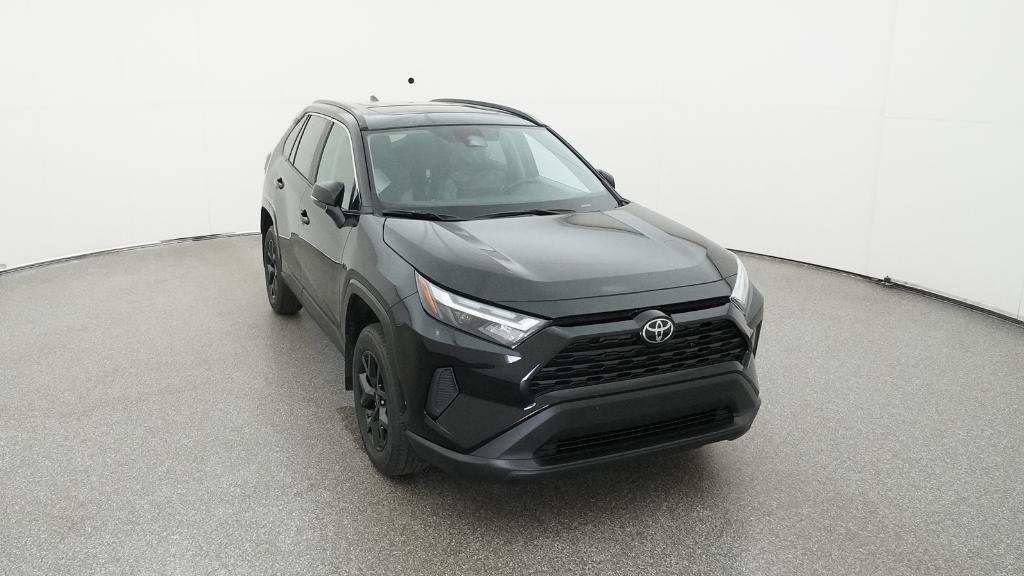 2025 Toyota RAV4 XLE photo 28