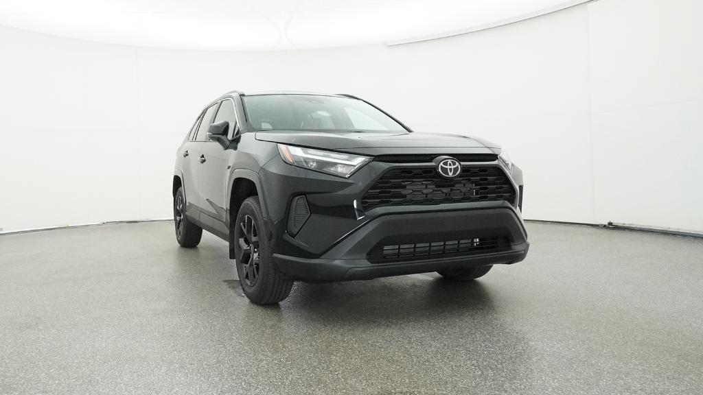 2025 Toyota RAV4 XLE photo 27