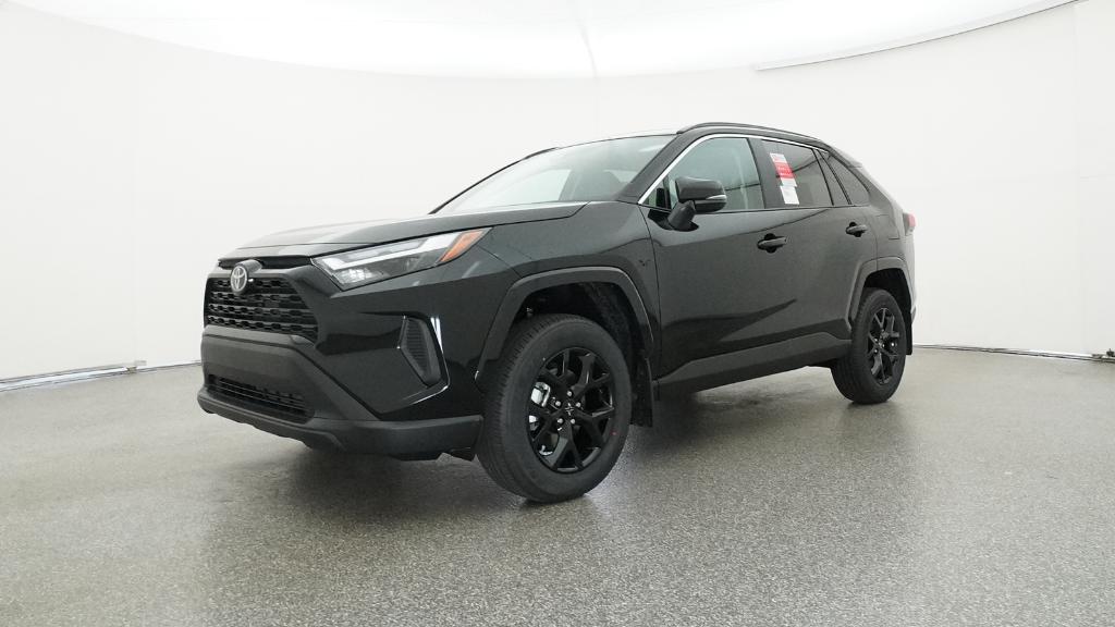 2025 Toyota RAV4 XLE photo 2