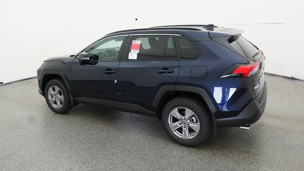 2025 Toyota RAV4 XLE photo 10