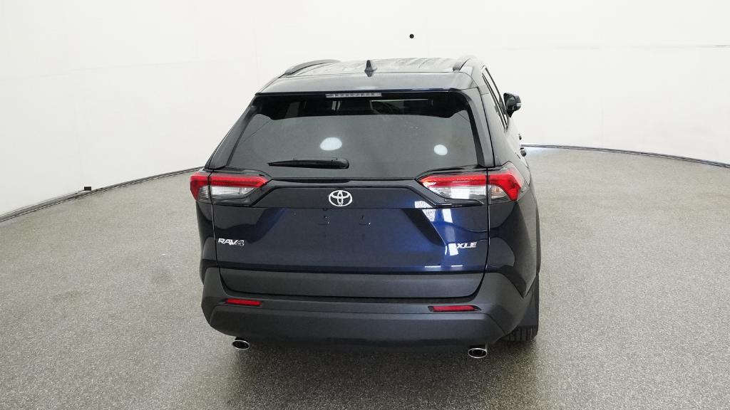 2025 Toyota RAV4 XLE photo 17