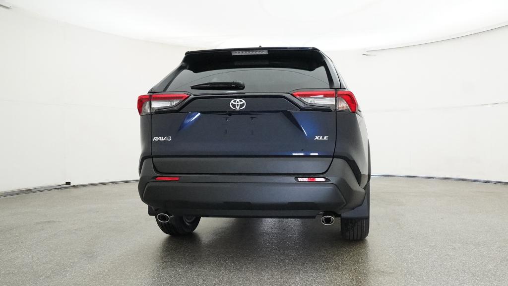 2025 Toyota RAV4 XLE photo 16