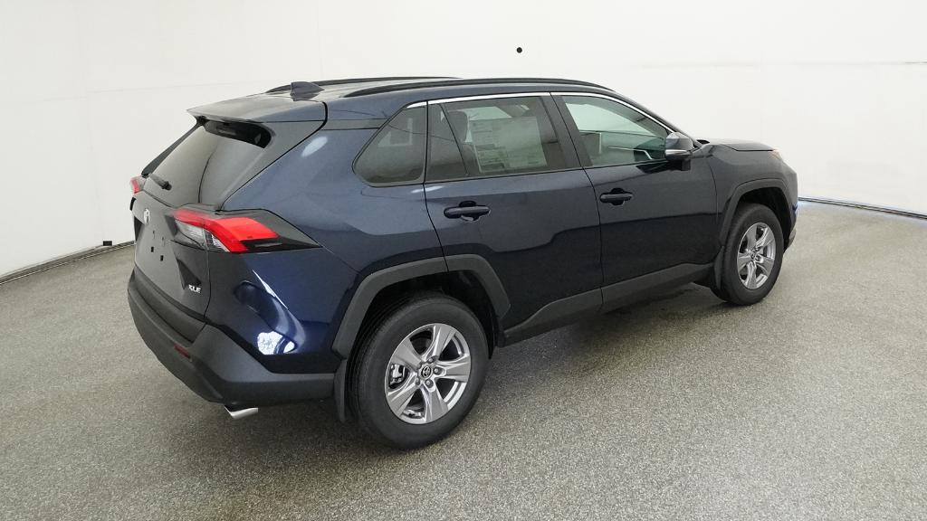 2025 Toyota RAV4 XLE photo 21