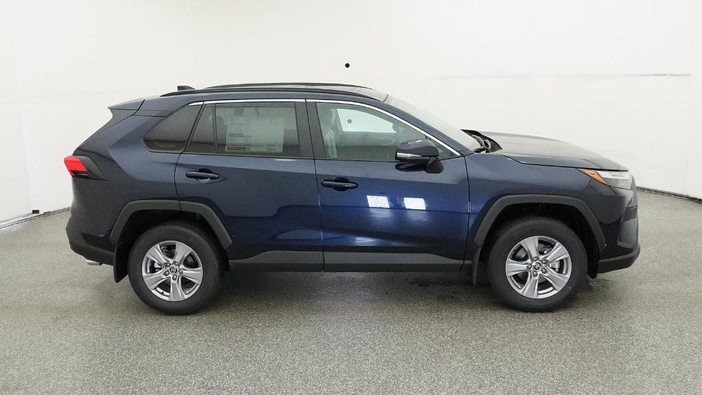 2025 Toyota RAV4 XLE photo 24