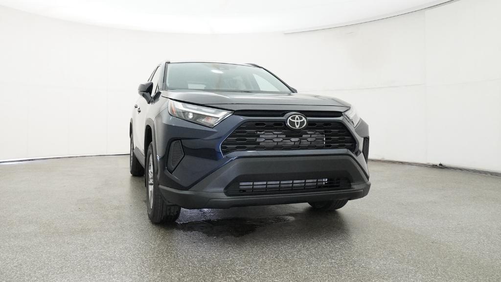 2025 Toyota RAV4 XLE photo 30